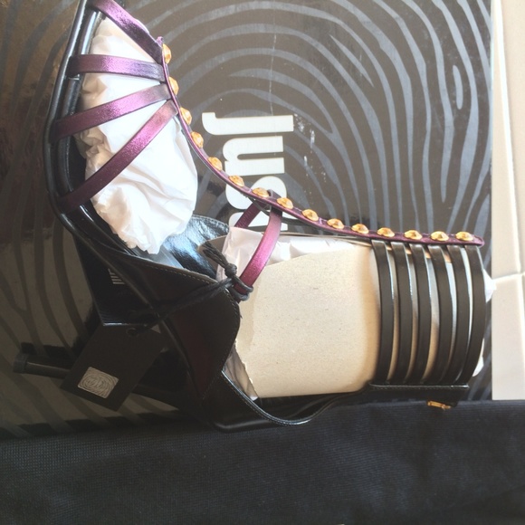 Just Cavalli women's 36 EU tall strappy gold studded leather gladiator sandals - Picture 4 of 7